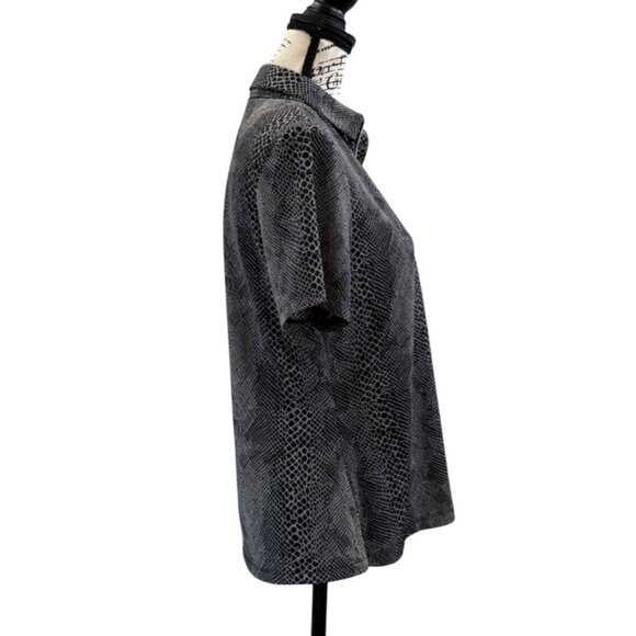 Jamie Sadock Women's Short Sleeve Top Collared 1/4 Zip Snake Print Gray Size M - Picture 2 of 7